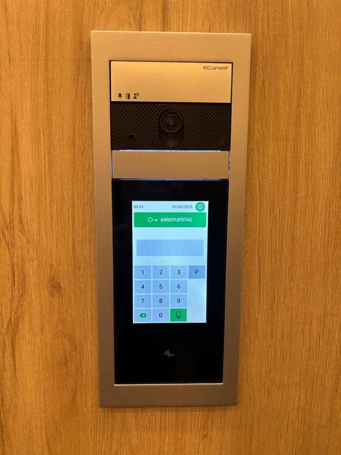Apartamento Piso En El Centro Hasta 8 Pax Con Garaje, Gimnasio, Ludoteca Y Salas De Reuniones