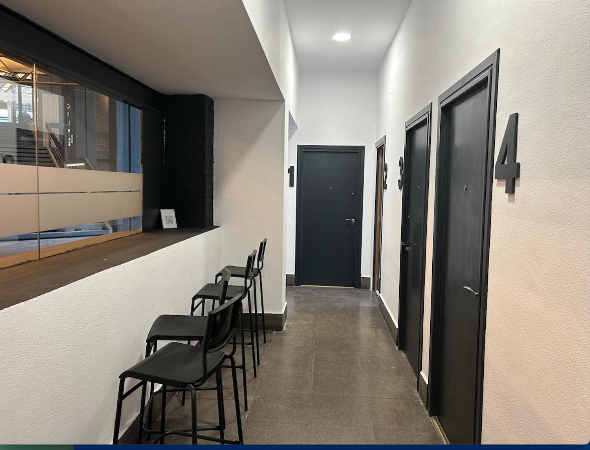 Piso En El Centro Hasta 8 Pax Con Garaje, Gimnasio, Ludoteca Y Salas De Reuniones Apartamento