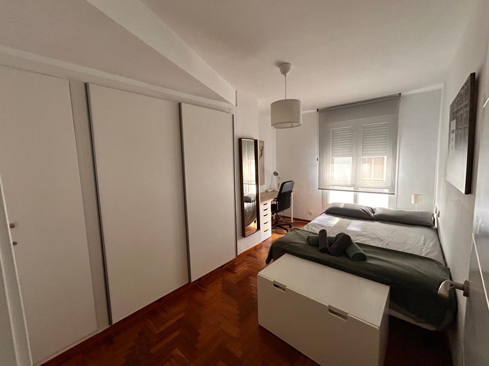 Piso En El Centro Hasta 8 Pax Con Garaje, Gimnasio, Ludoteca Y Salas De Reuniones Apartamento Oviedo
