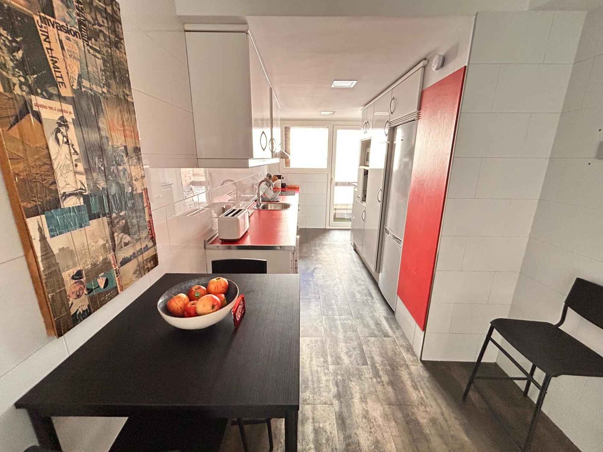Piso En El Centro Hasta 8 Pax Con Garaje, Gimnasio, Ludoteca Y Salas De Reuniones * Oviedo